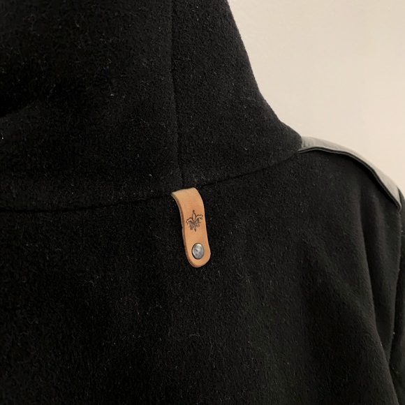 Wool Mid-Length Mackage Coat with Leather Belt, size M - Picture 6 of 8